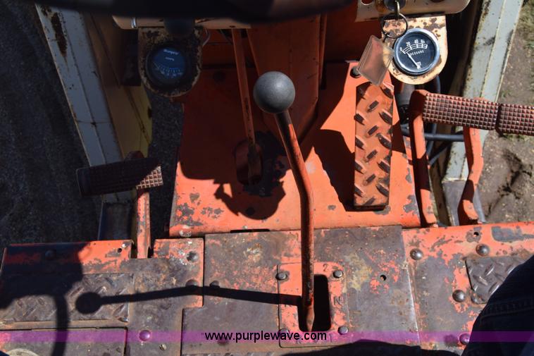 image for item L2600 Case 1030 tractor