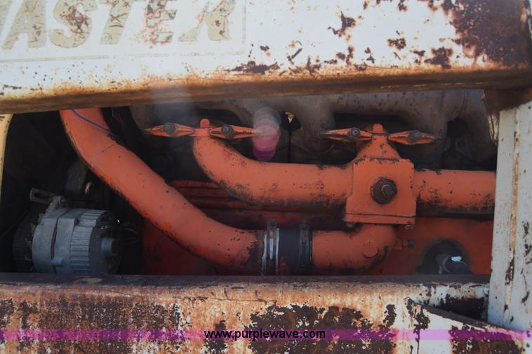 image for item L2600 Case 1030 tractor