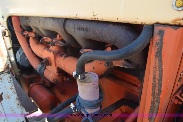 image for item L2600 Case 1030 tractor