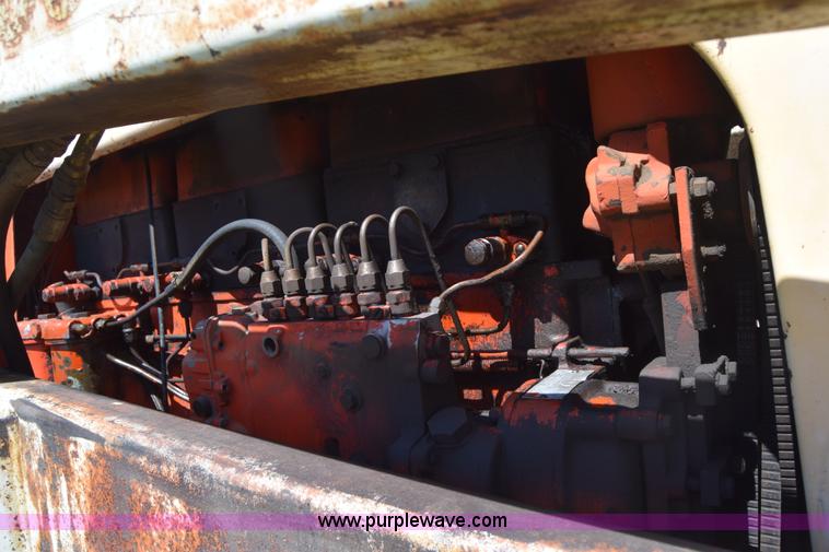 image for item L2600 Case 1030 tractor