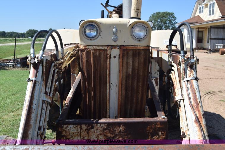 image for item L2600 Case 1030 tractor