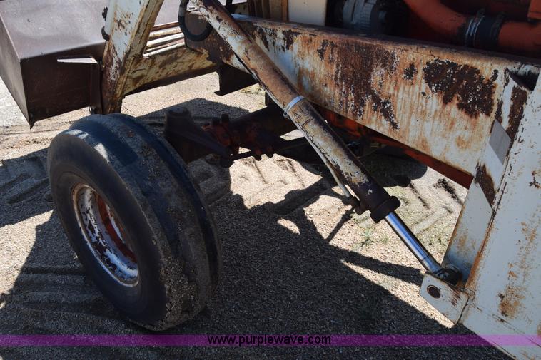 image for item L2600 Case 1030 tractor