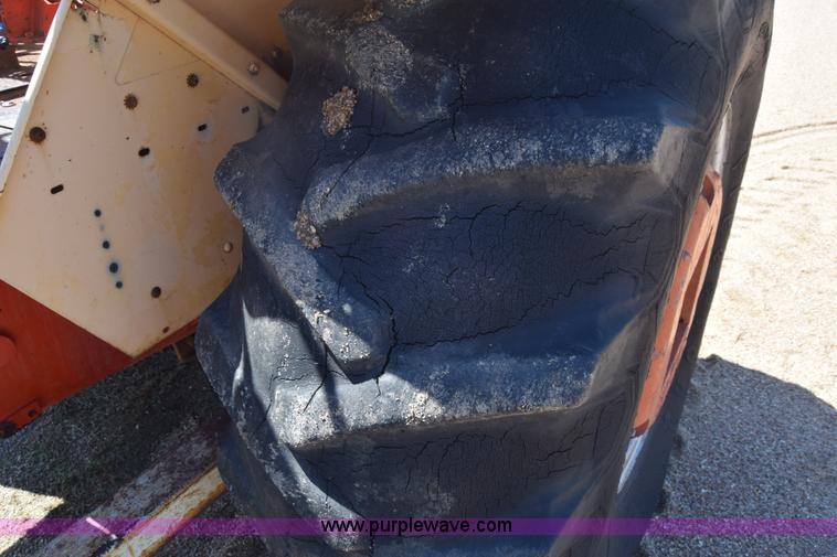 image for item L2600 Case 1030 tractor