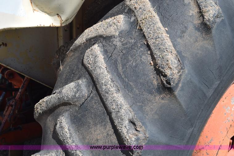 image for item L2600 Case 1030 tractor