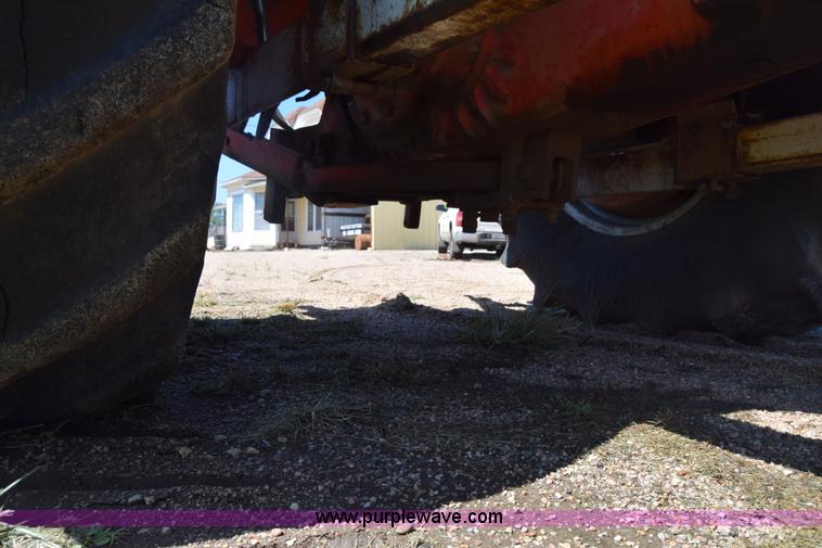 image for item L2600 Case 1030 tractor