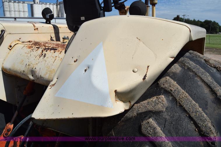 image for item L2600 Case 1030 tractor