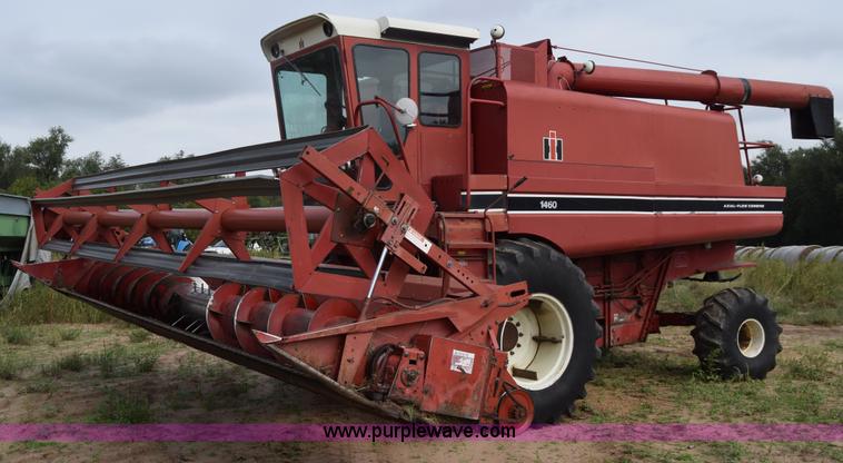 image for item L2606 Case IH 1460 combine