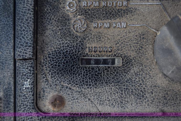 image for item L2606 Case IH 1460 combine