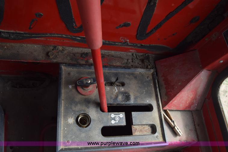 image for item L2606 Case IH 1460 combine