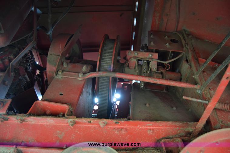 image for item L2606 Case IH 1460 combine