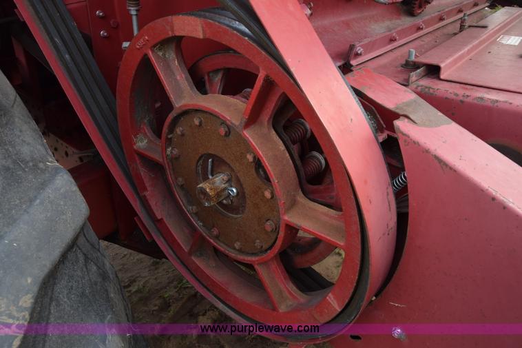 image for item L2606 Case IH 1460 combine