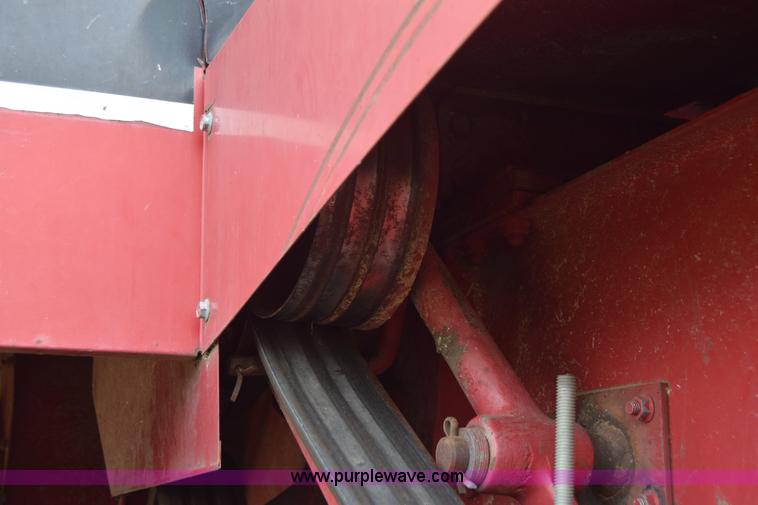 image for item L2606 Case IH 1460 combine