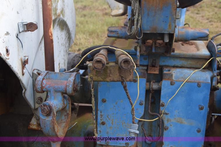 image for item L2613 Ford 6000 tractor