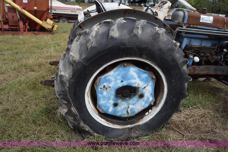 image for item L2613 Ford 6000 tractor