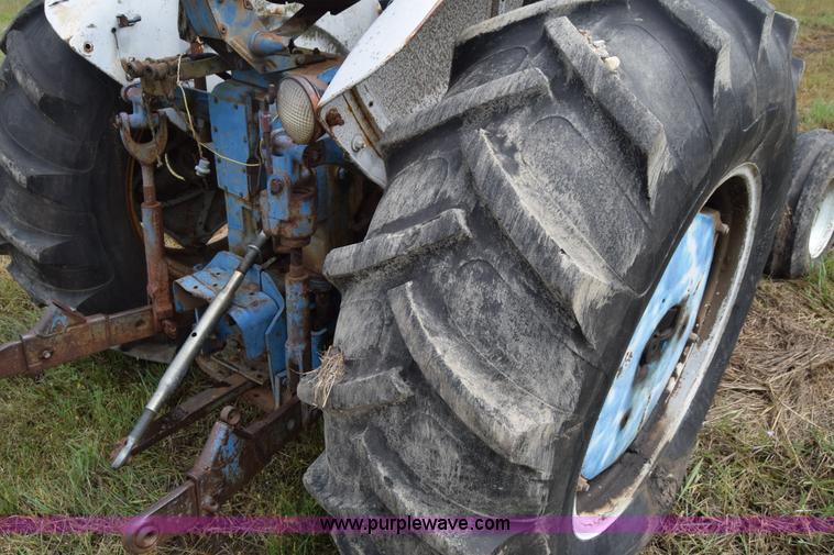 image for item L2613 Ford 6000 tractor