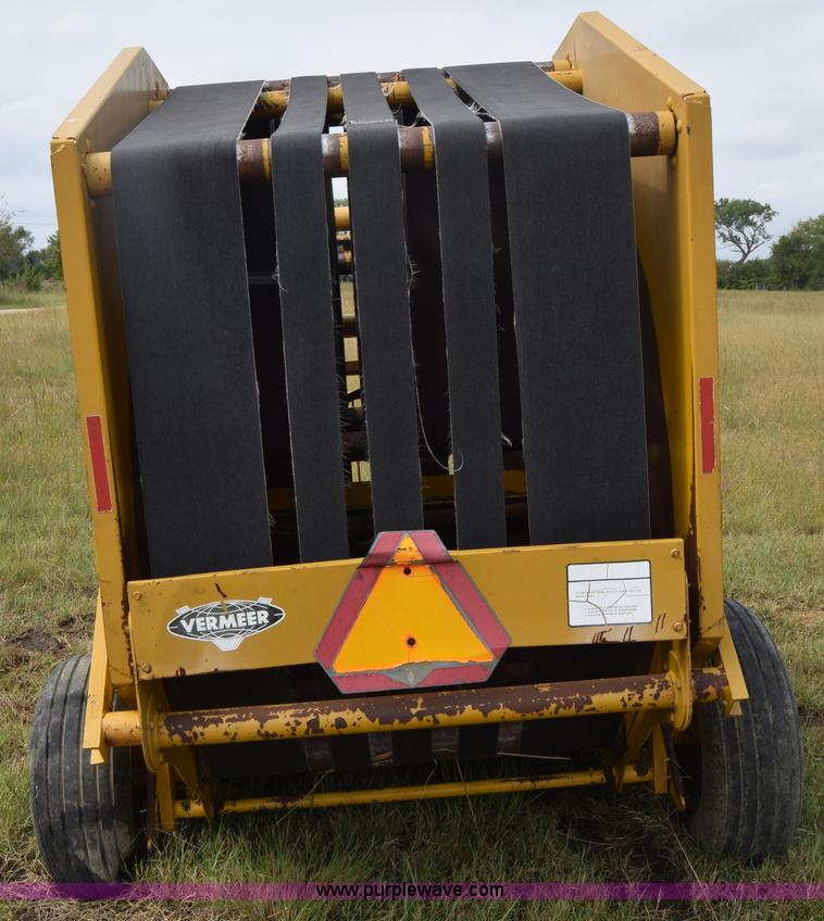 image for item L2617 1980 Vermeer 504G round baler