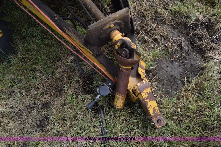 image for item L2617 1980 Vermeer 504G round baler