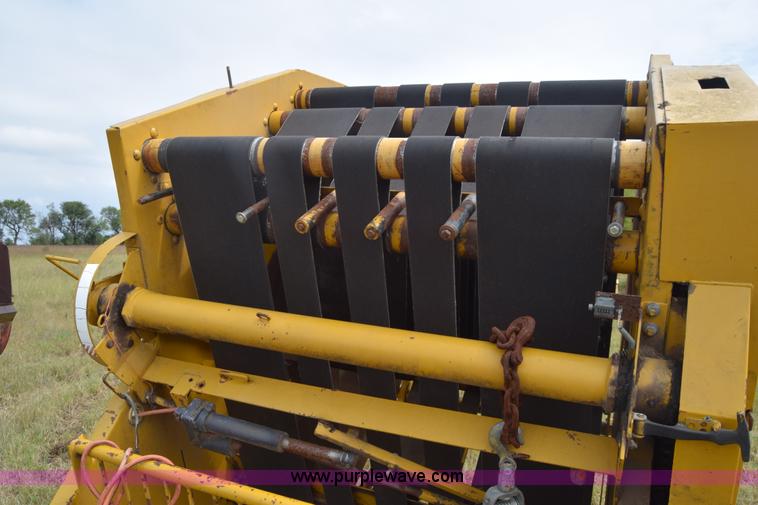 image for item L2617 1980 Vermeer 504G round baler