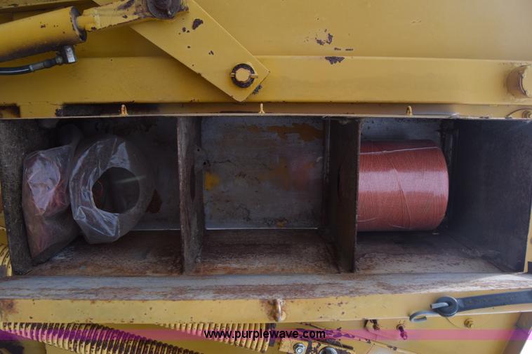 image for item L2617 1980 Vermeer 504G round baler