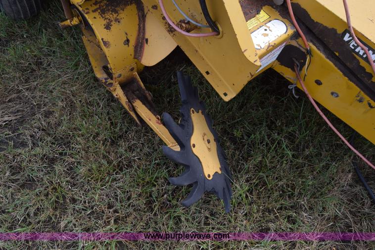 image for item L2617 1980 Vermeer 504G round baler