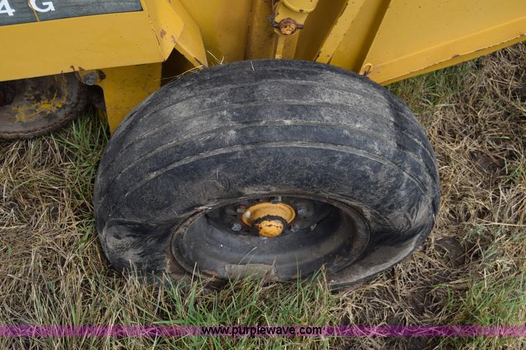 image for item L2617 1980 Vermeer 504G round baler