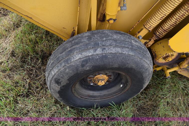image for item L2617 1980 Vermeer 504G round baler