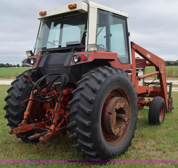 image for item L2631 International 1086 tractor