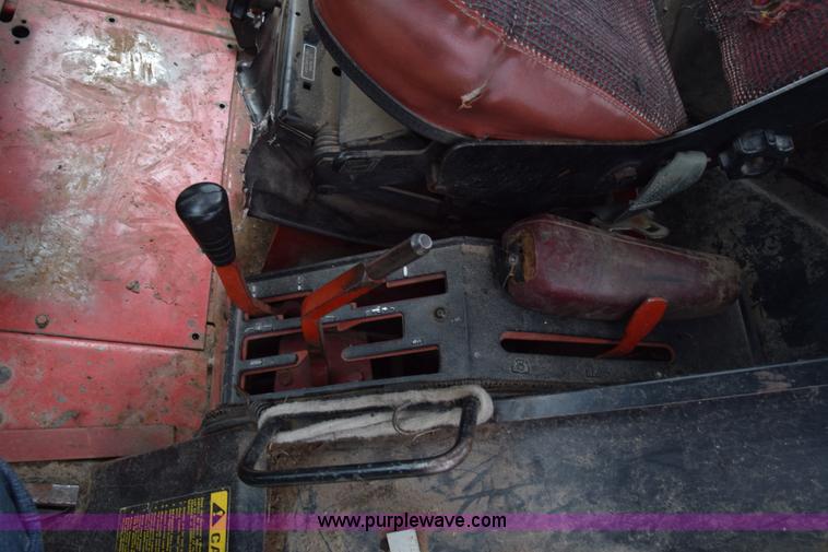 image for item L2631 International 1086 tractor