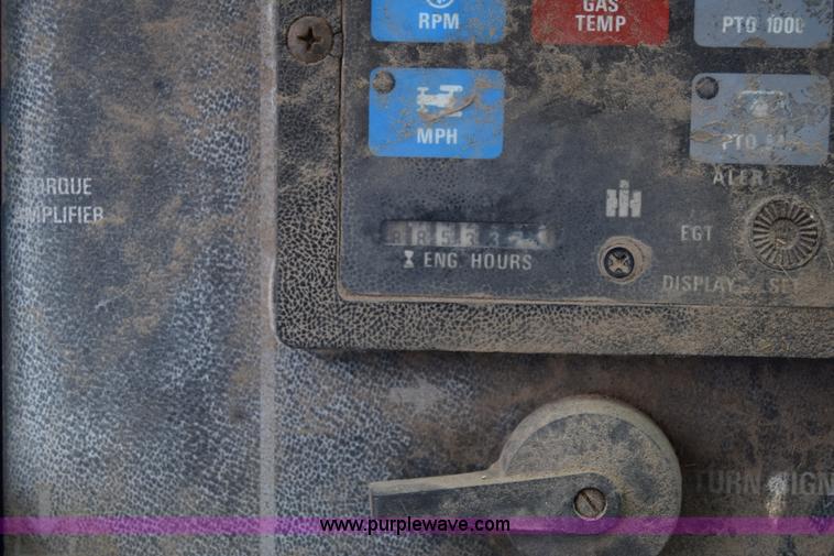 image for item L2631 International 1086 tractor