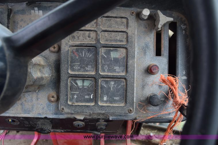 image for item L2631 International 1086 tractor