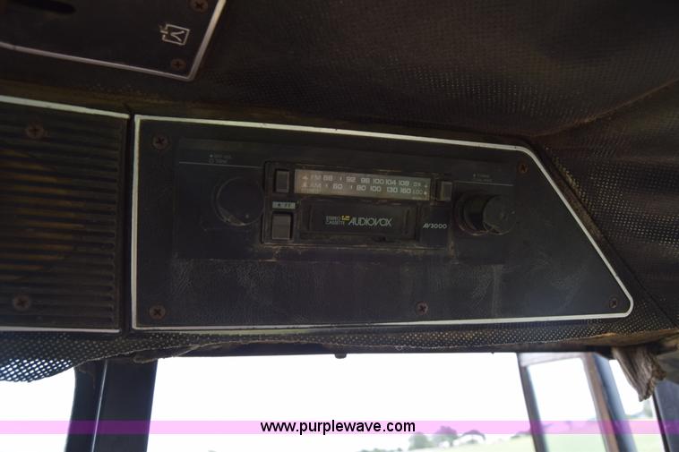 image for item L2631 International 1086 tractor