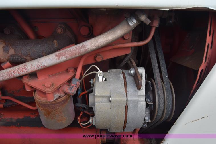 image for item L2631 International 1086 tractor