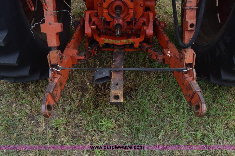 image for item L2631 International 1086 tractor