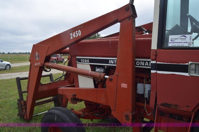 image for item L2631 International 1086 tractor