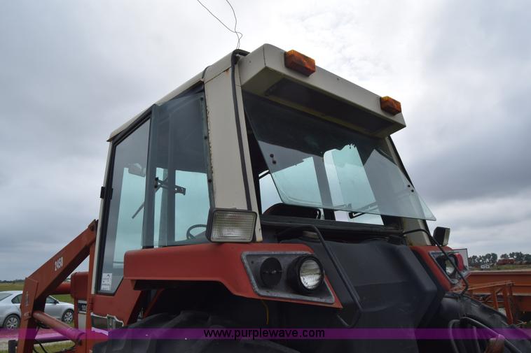 image for item L2631 International 1086 tractor