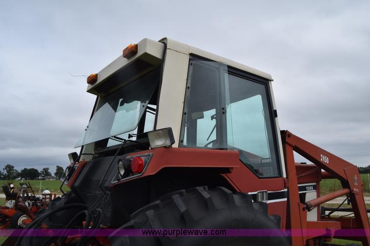 image for item L2631 International 1086 tractor