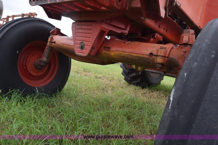 image for item L2631 International 1086 tractor