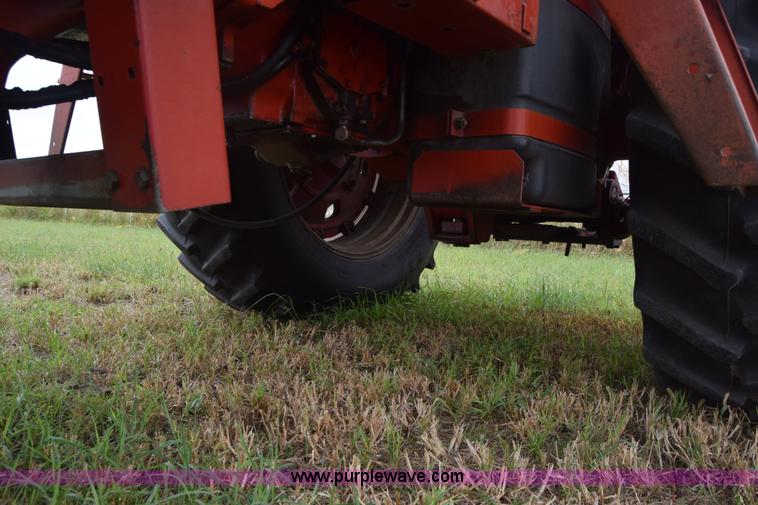 image for item L2631 International 1086 tractor