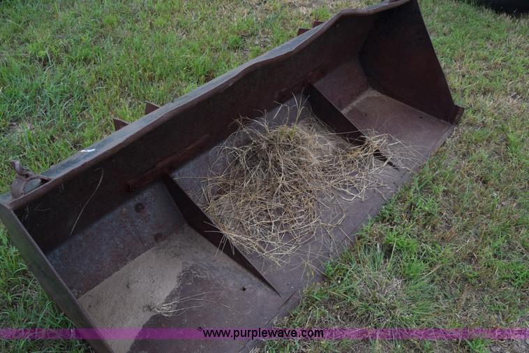 image for item L2631 International 1086 tractor