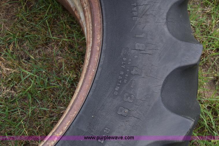 image for item L2631 International 1086 tractor