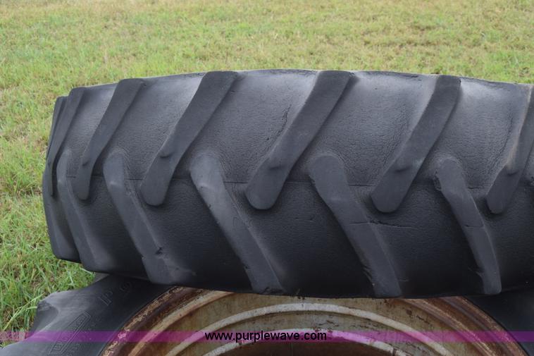 image for item L2631 International 1086 tractor