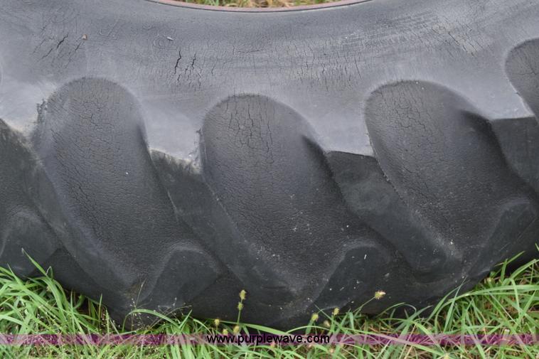 image for item L2631 International 1086 tractor