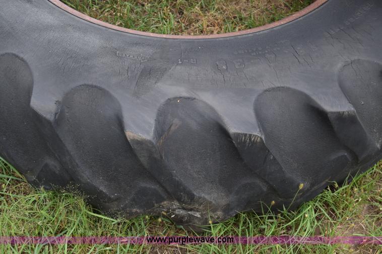 image for item L2631 International 1086 tractor