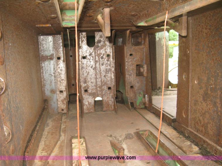 image for item L3844 John Deere 336 small square baler