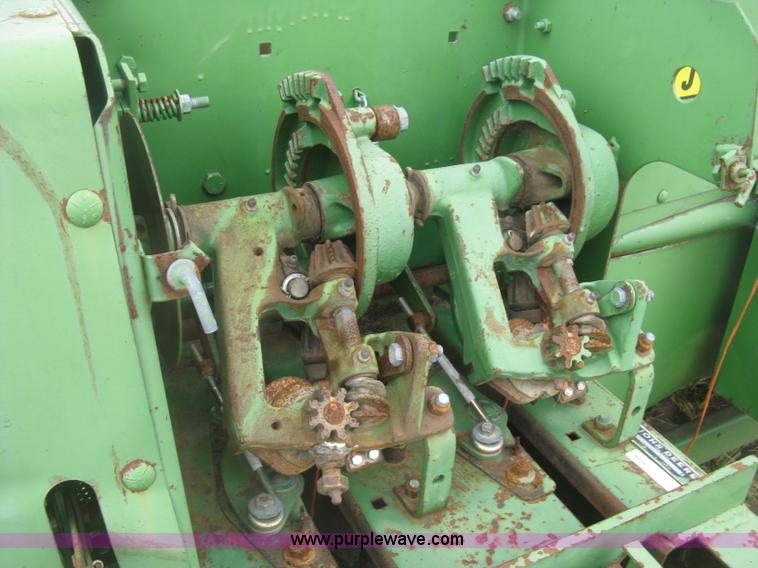 image for item L3844 John Deere 336 small square baler