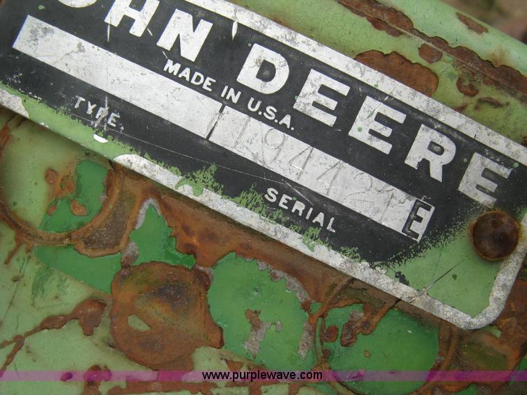 image for item L3844 John Deere 336 small square baler