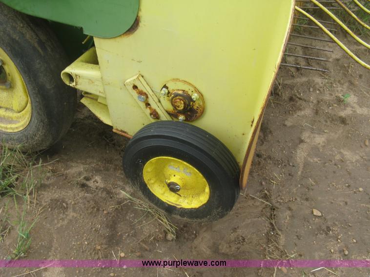 image for item L3844 John Deere 336 small square baler