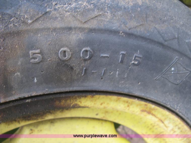 image for item L3844 John Deere 336 small square baler