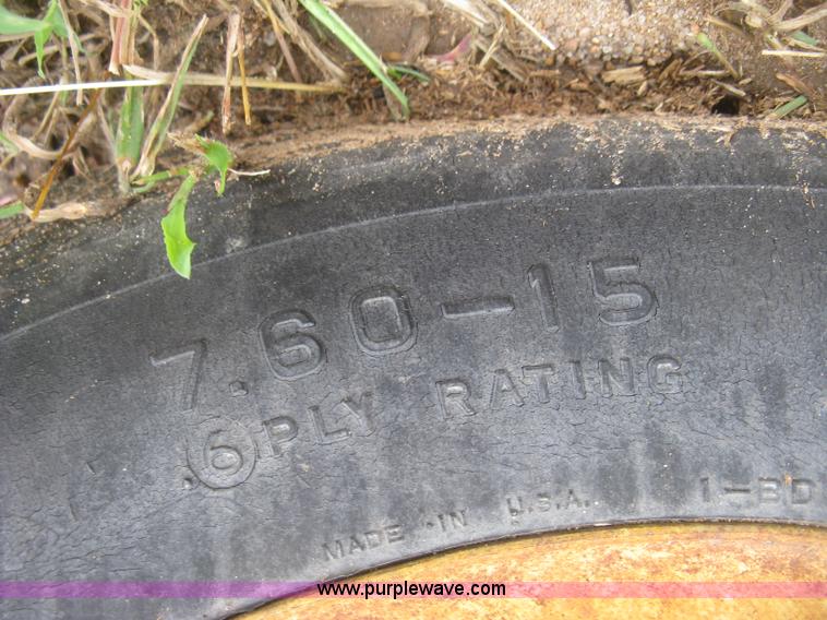 image for item L3844 John Deere 336 small square baler