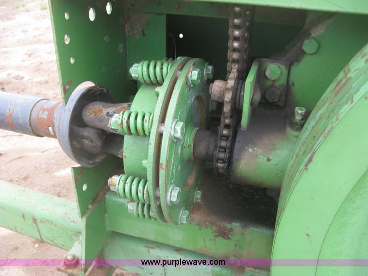 image for item L3844 John Deere 336 small square baler